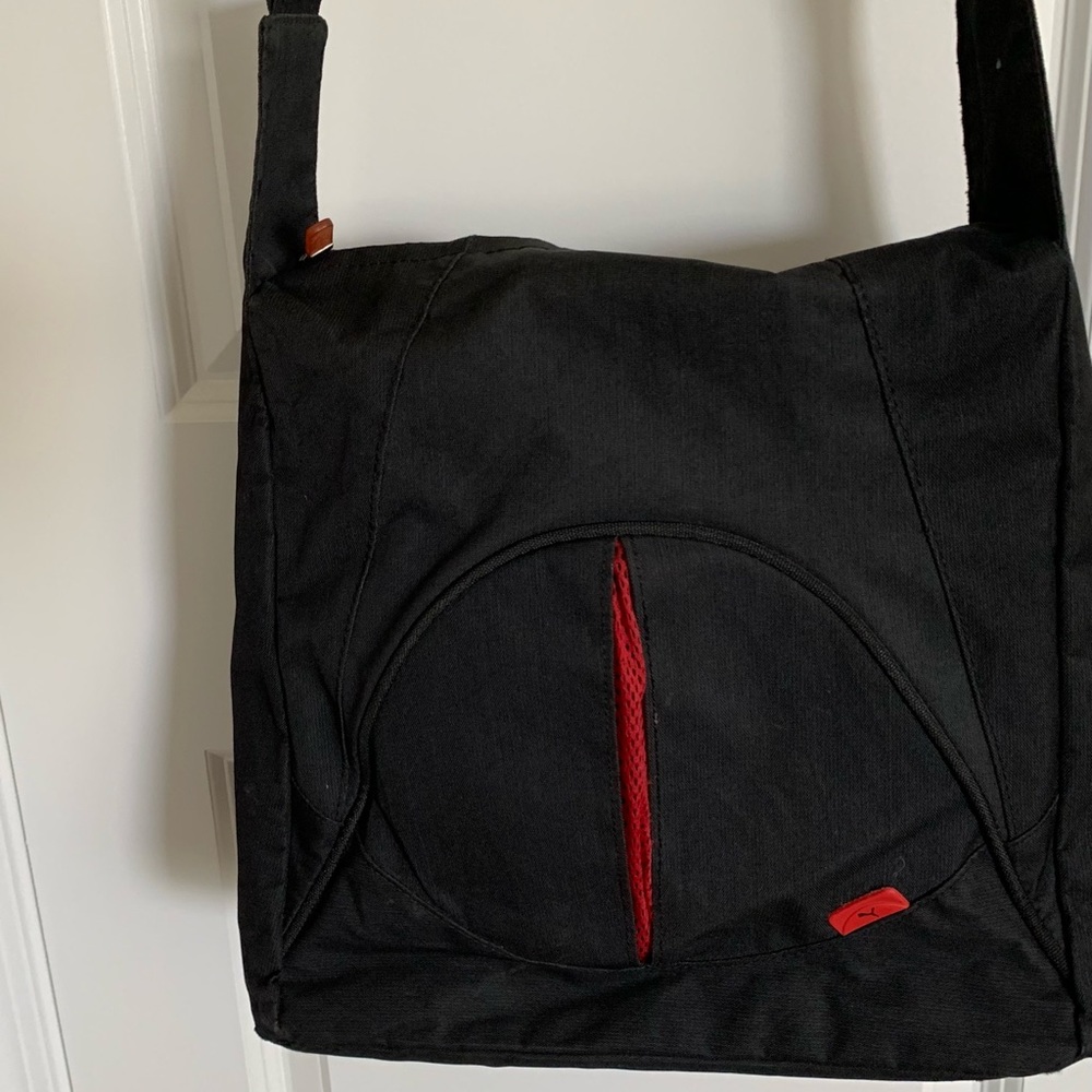 Black and red shoulder bag